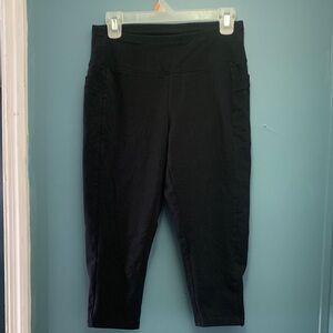 T by Talbots Black High-Rise Cropped Leggings